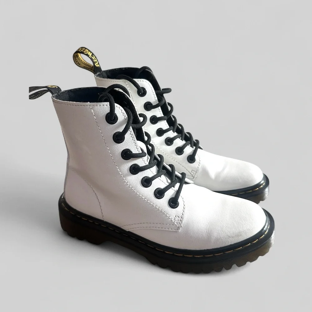 Dr. Doc Martens Luana White Boots Women’s Size 5 - Picture 1 of 7